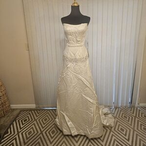 Stephen Yearick Cream Wedding Dress